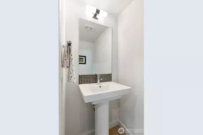 2605 22nd Ave W #B, Seattle, WA 98199 - Photo 11