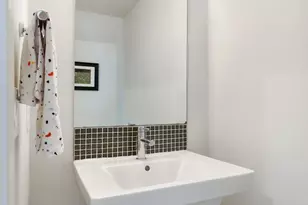 2605 22nd Ave W, Seattle, WA 98199 - Photo 11