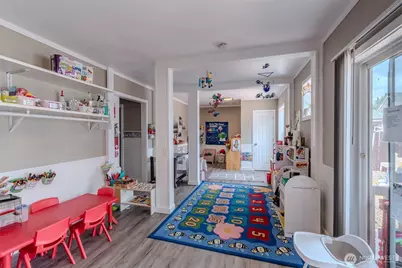 517 E Hazel Avenue, Burlington, WA 98233 - Photo 23