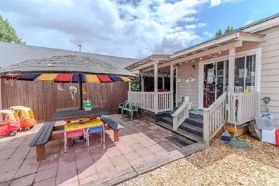 517 E Hazel Avenue, Burlington, WA 98233 - Photo 25
