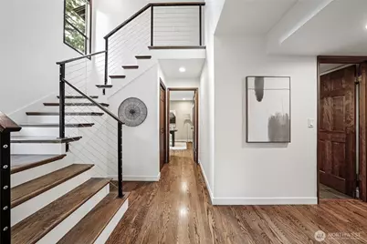 2234 108th Avenue SE, Bellevue, WA 98004 - Photo 5