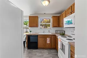 1225 Cherry St, Wenatchee, WA 98801 - Photo 7