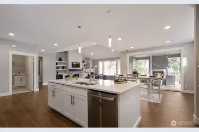 8831 27th St W, Edgewood, WA 98371 - Photo 11