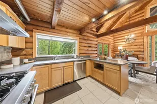 22005 SE 28th St, Sammamish, WA 98075 - Photo 15