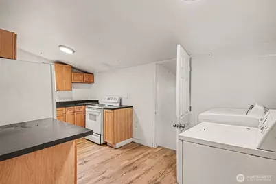 1207 SW Cambridge Street, Seattle, WA 98106 - Photo 3