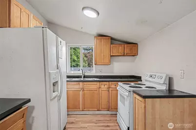 1207 SW Cambridge Street, Seattle, WA 98106 - Photo 7