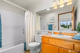 20301 19th Ave NE, Shoreline, WA 98155 - Photo 17