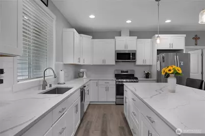 701 Myers Street SE, Rainier, WA 98576 - Photo 11