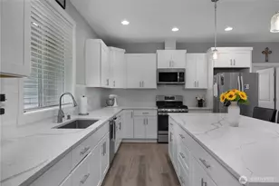 701 Myers St SE, Rainier, WA 98576 - Photo 11