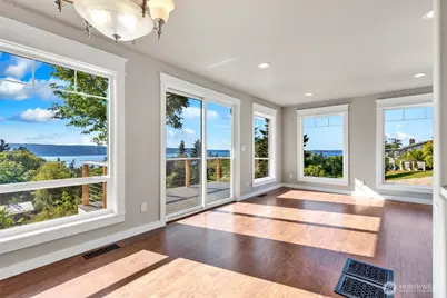 501 11th Street, Mukilteo, WA 98275 - Photo 1