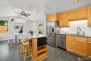 347 NW 52nd St, Seattle, WA 98107 - Photo 7