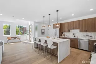 5720 NE 65th St, Seattle, WA 98115 - Photo 5