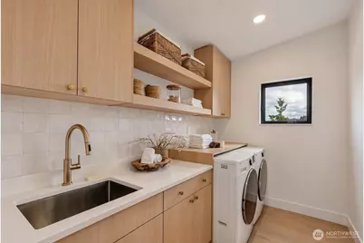 3695 122nd Avenue SE, Bellevue, WA 98006 - Photo 23
