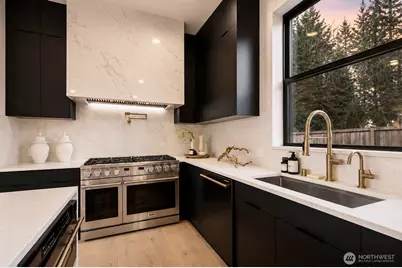 3695 122nd Avenue SE, Bellevue, WA 98006 - Photo 9