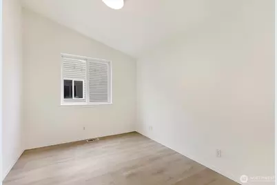 12715 35th Avenue NE #A, Seattle, WA 98125 - Photo 19