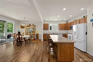 1757 Hillcrest Loop, Mount Vernon, WA 98274 - Photo 9