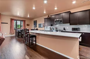 1504 29th St NW, Puyallup, WA 98371 - Photo 9