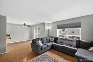 1670 SW Mulberry Dr, Oak Harbor, WA 98277 - Photo 9
