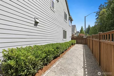 1413 239th Avenue NE, Sammamish, WA 98074 - Photo 29
