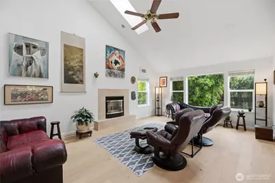2484 Soundview Drive NE, Bainbridge Island, WA 98110 - Photo 7
