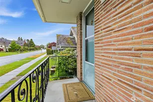 1020 N Tacoma Ave, Tacoma, WA 98403 - Photo 5