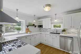 2412 2nd Ave W, Seattle, WA 98119 - Photo 3