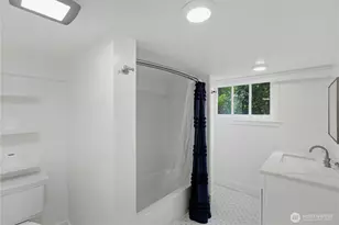 2412 2nd Ave W, Seattle, WA 98119 - Photo 23