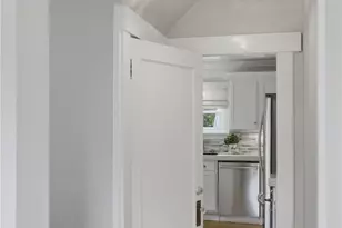 2412 2nd Ave W, Seattle, WA 98119 - Photo 11