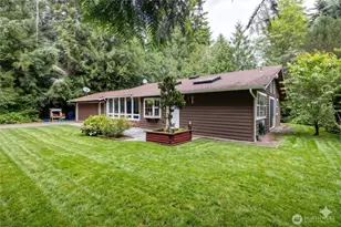 592 Sprague Valley Dr, Maple Falls, WA 98266 - Photo 3
