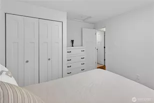 21313 NE 10th Pl, Sammamish, WA 98074 - Photo 13