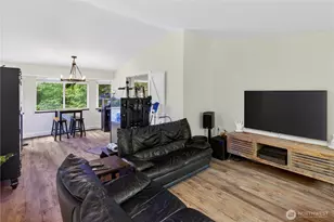 21313 NE 10th Pl, Sammamish, WA 98074 - Photo 5
