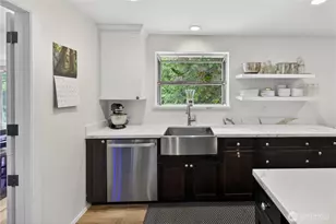 21313 NE 10th Pl, Sammamish, WA 98074 - Photo 17
