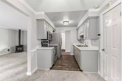 17310 NE 45th Street #118, Redmond, WA 98052 - Photo 9