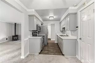 17310 NE 45th St, Redmond, WA 98052 - Photo 9