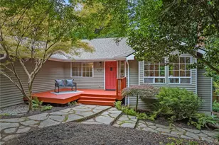 11220 NE Parkhill Pl, Bainbridge Island, WA 98110 - Photo 3