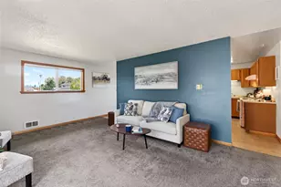 12414 SE 272nd Pl, Kent, WA 98030 - Photo 7