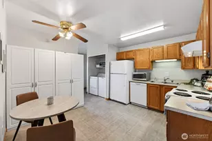 12414 SE 272nd Pl, Kent, WA 98030 - Photo 9
