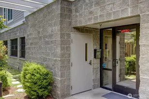 275 E Sunset Way, Issaquah, WA 98027 - Photo 5
