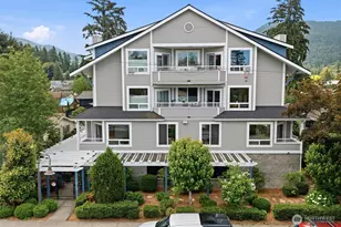 275 E Sunset Way, Issaquah, WA 98027 - Photo 1
