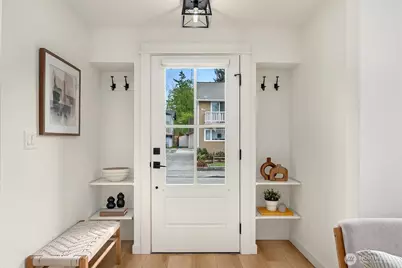 8913 8th Avenue NE, Seattle, WA 98115 - Photo 11