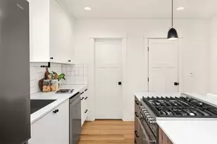 8913 8th Ave NE, Seattle, WA 98115 - Photo 13