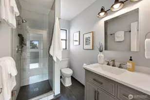 10960 39th Ave SW, Seattle, WA 98146 - Photo 21