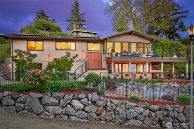 10960 39th Avenue SW, Seattle, WA 98146 - Photo 1