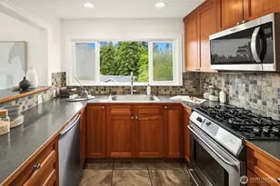 8715 Bowdoin Way, Edmonds, WA 98026 - Photo 13