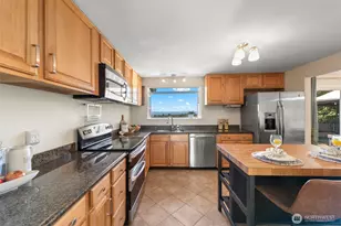 407 Veralene Way SW, Everett, WA 98203 - Photo 7