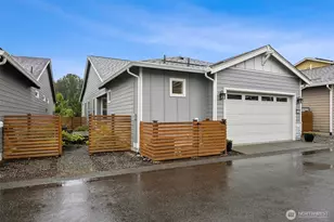 19110 Trilogy Pkwy E, Bonney Lake, WA 98391 - Photo 25