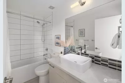 1208 W Emerson Street, Seattle, WA 98119 - Photo 21