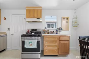 3637 22nd Ave W, Seattle, WA 98199 - Photo 13