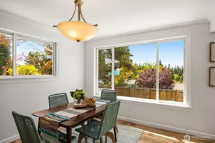 8132 208th Pl SW, Edmonds, WA 98026 - Photo 11
