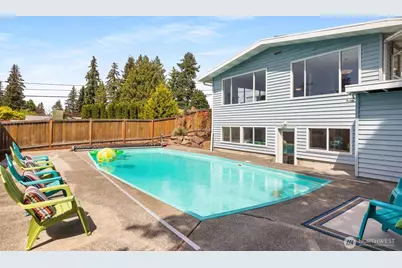 8132 208th Place SW, Edmonds, WA 98026 - Photo 3